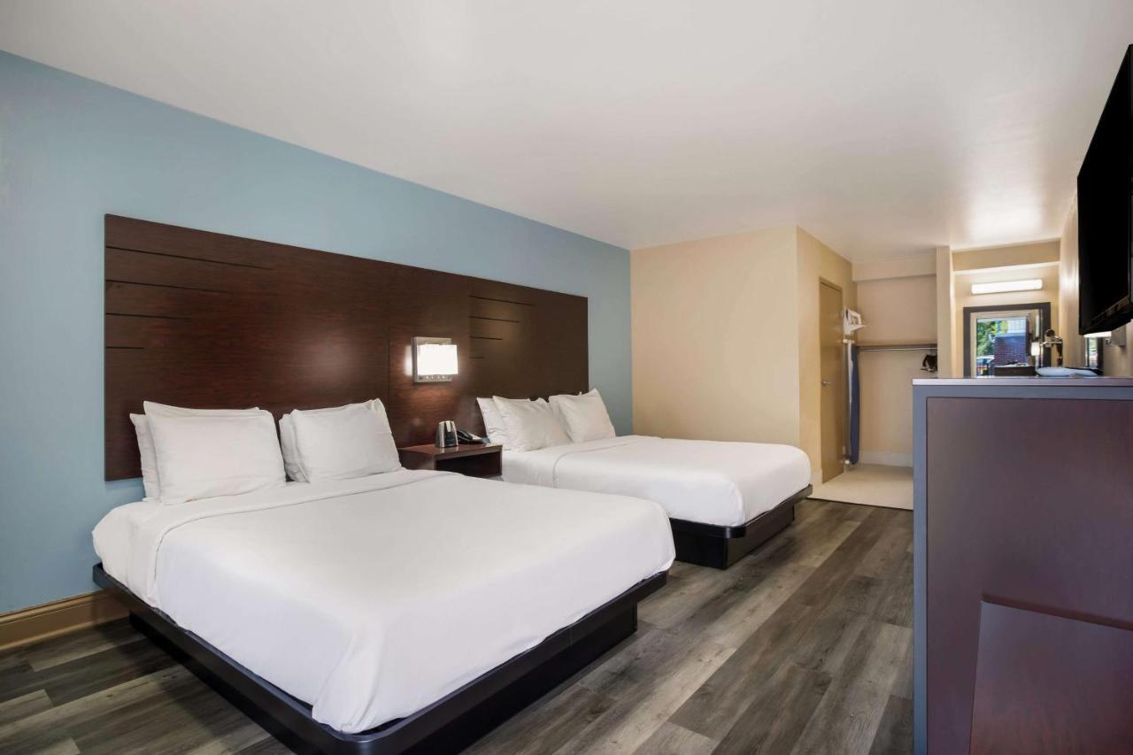 Surestay By Best Western General Nelson Hotel 3*